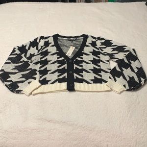 Francesca’s Studio 19 Cardigan, NWT’s, Size Medium